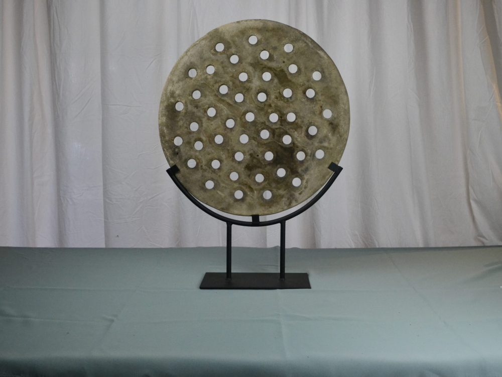 Wiel hout op standaard oud