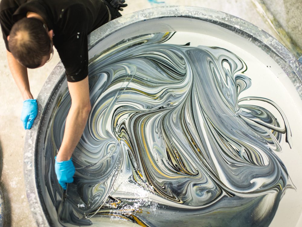 Verf in verschillende finishes