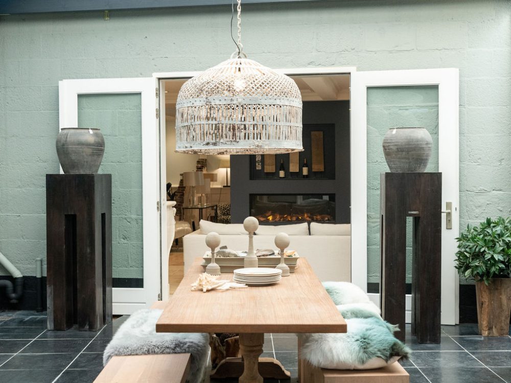 Eetkamer tafel eiken fineer met vlek in bovenblad